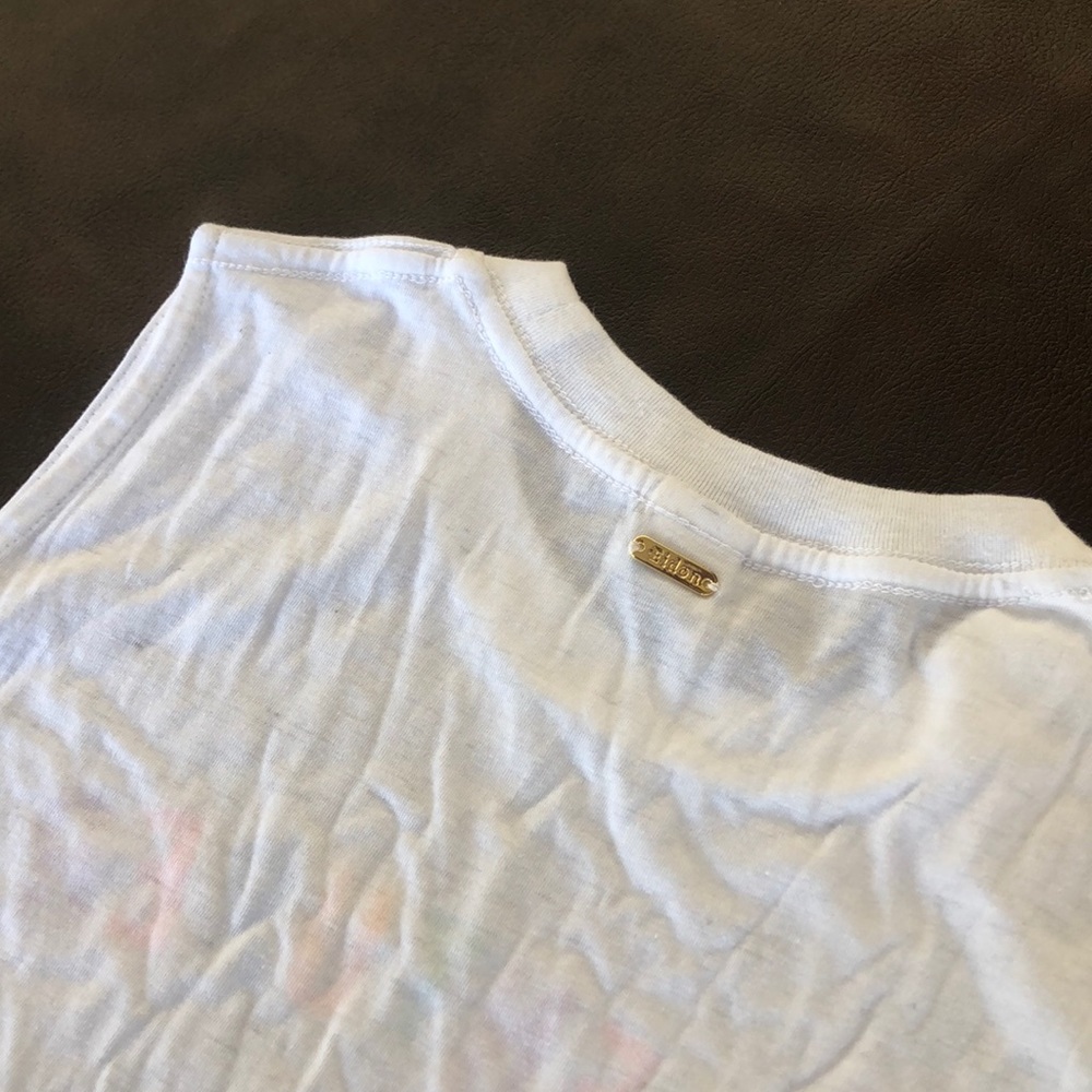 ❌ SOLD ❌  - 🌈 Colorful White Adventurer Crop Top - Picture 6 of 7